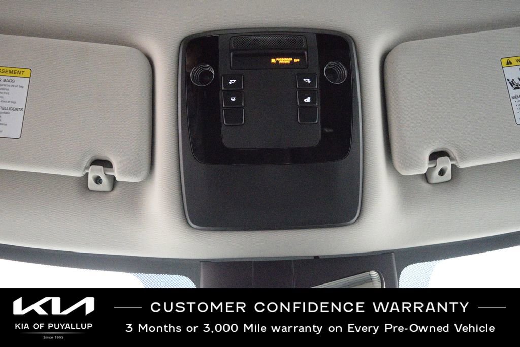 Used 2024 Kia Carnival LX FWD image 25