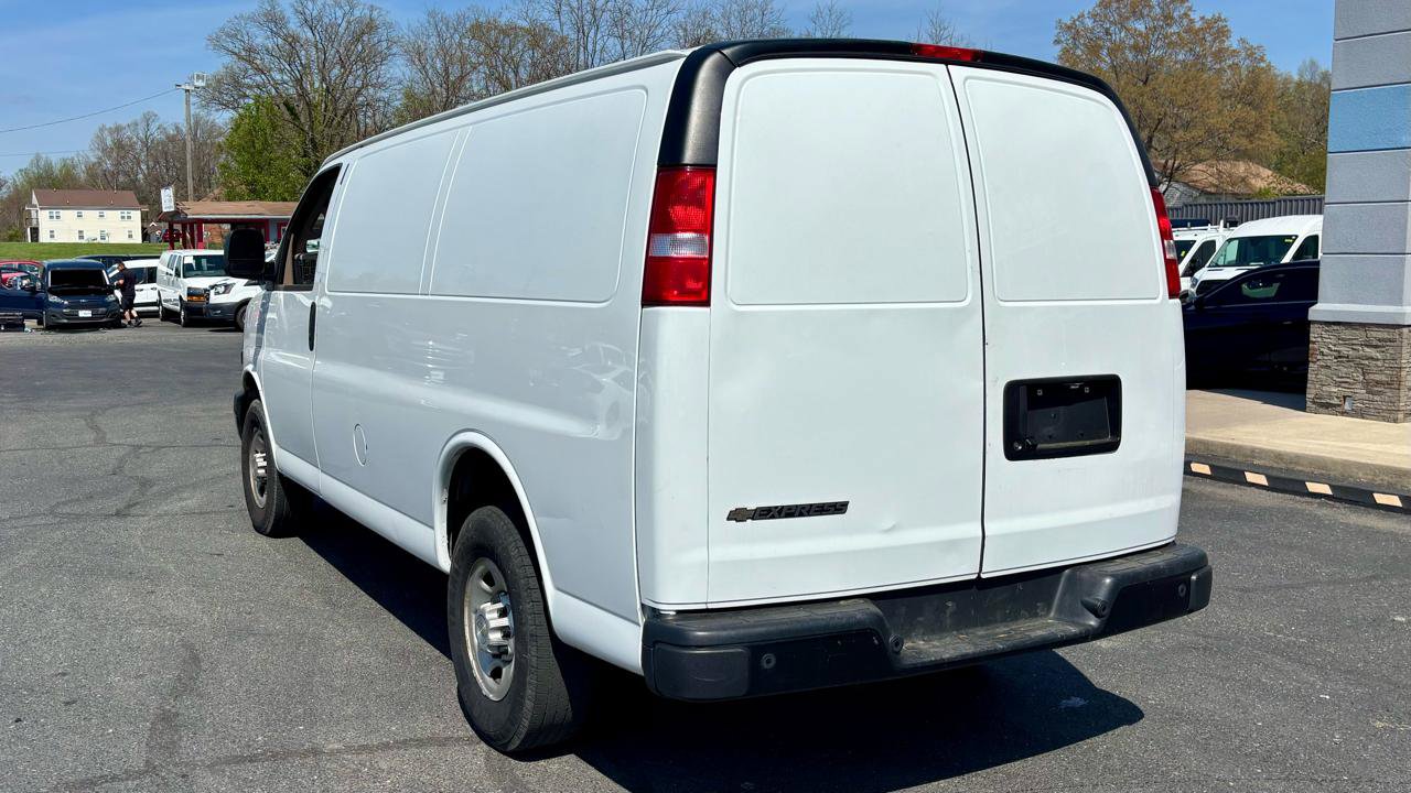 Used 2020 Chevrolet Express 3500 w/ Driver Convenience Package image 8