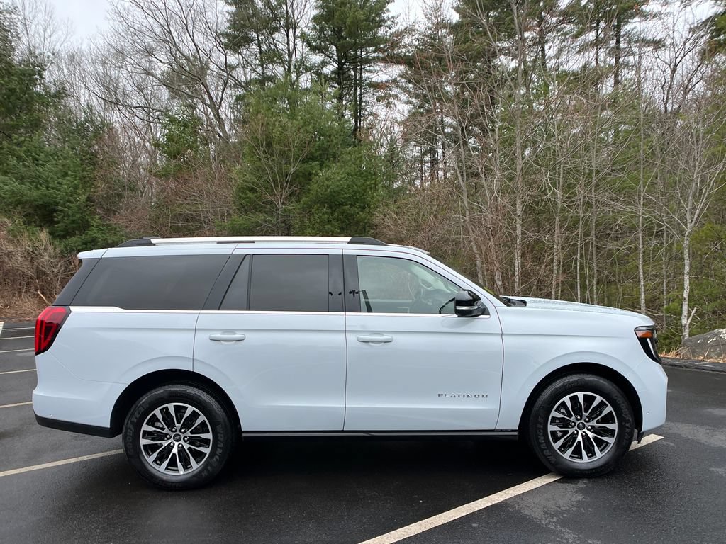 Used 2025 Ford Expedition Platinum AWD/4WD image 6