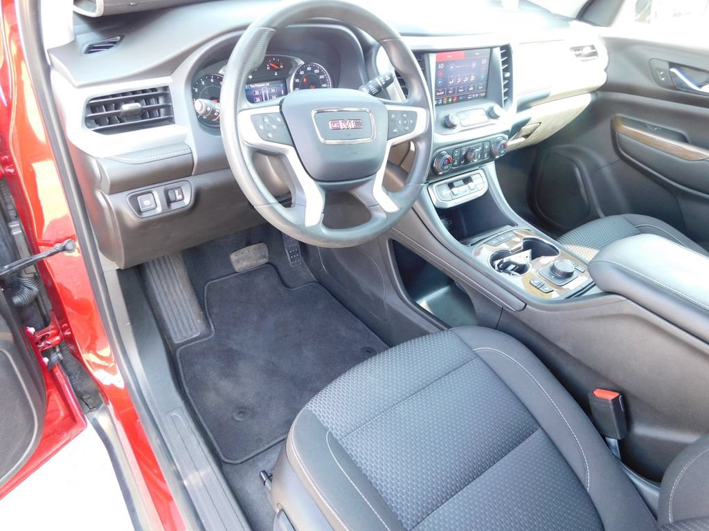 Used 2023 GMC Acadia SLE w/ Driver Convenience Package FWD image 14