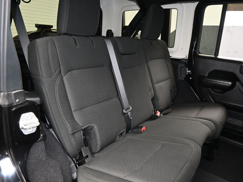 Used 2020 Jeep Wrangler Unlimited Sport S image 37
