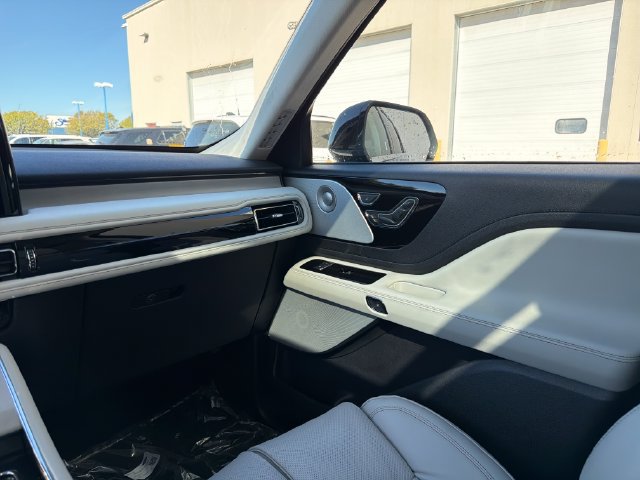 New 2026 Lincoln Aviator Reserve w/ Luxury Package AWD/4WD image 21