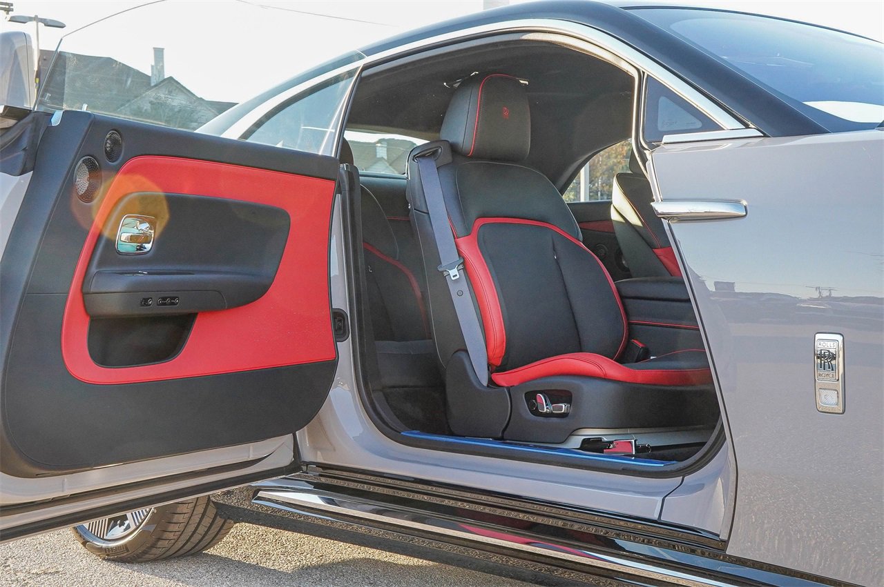 New 2026 Rolls-Royce Spectre Base image 44