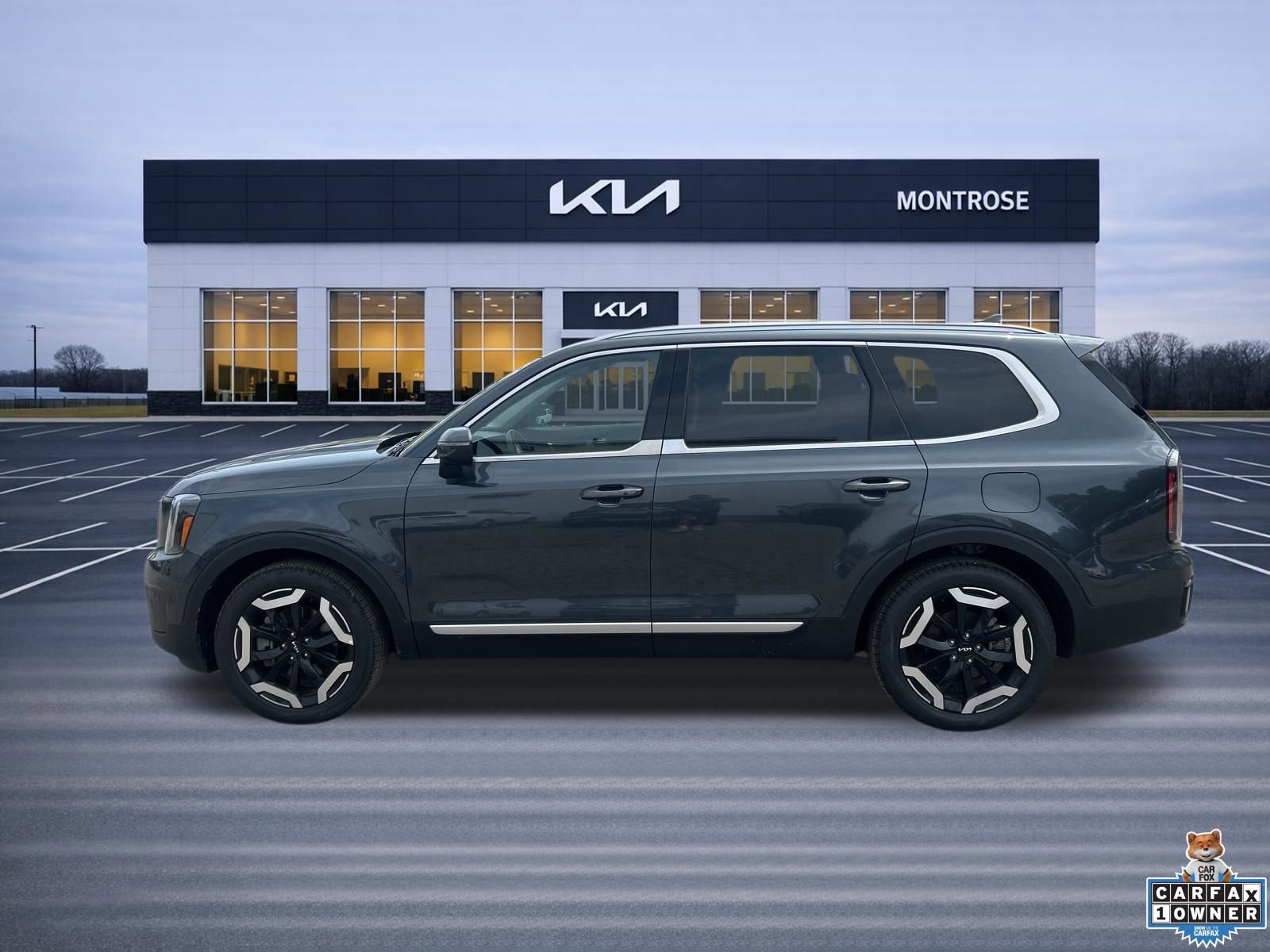 Used 2024 Kia Telluride EX image 8