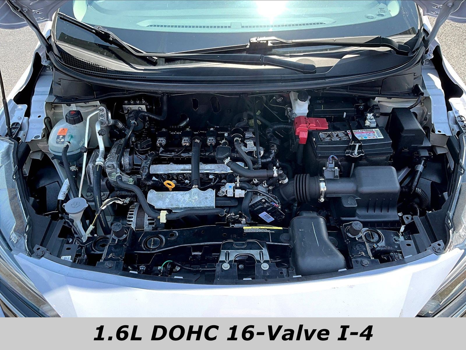 Used 2024 Nissan Versa SR FWD image 29