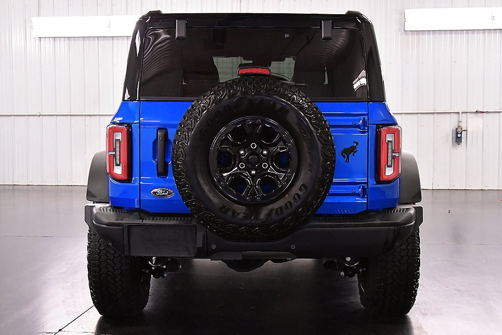 Used 2025 Ford Bronco Badlands image 7