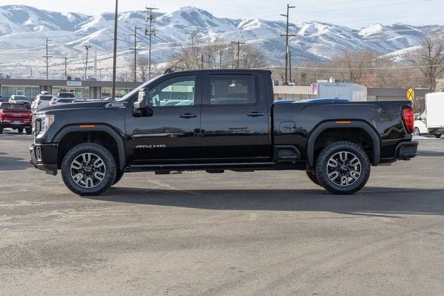 Used 2023 GMC Sierra 2500 AT4 w/ AT4 Premium Plus Package AWD/4WD image 3