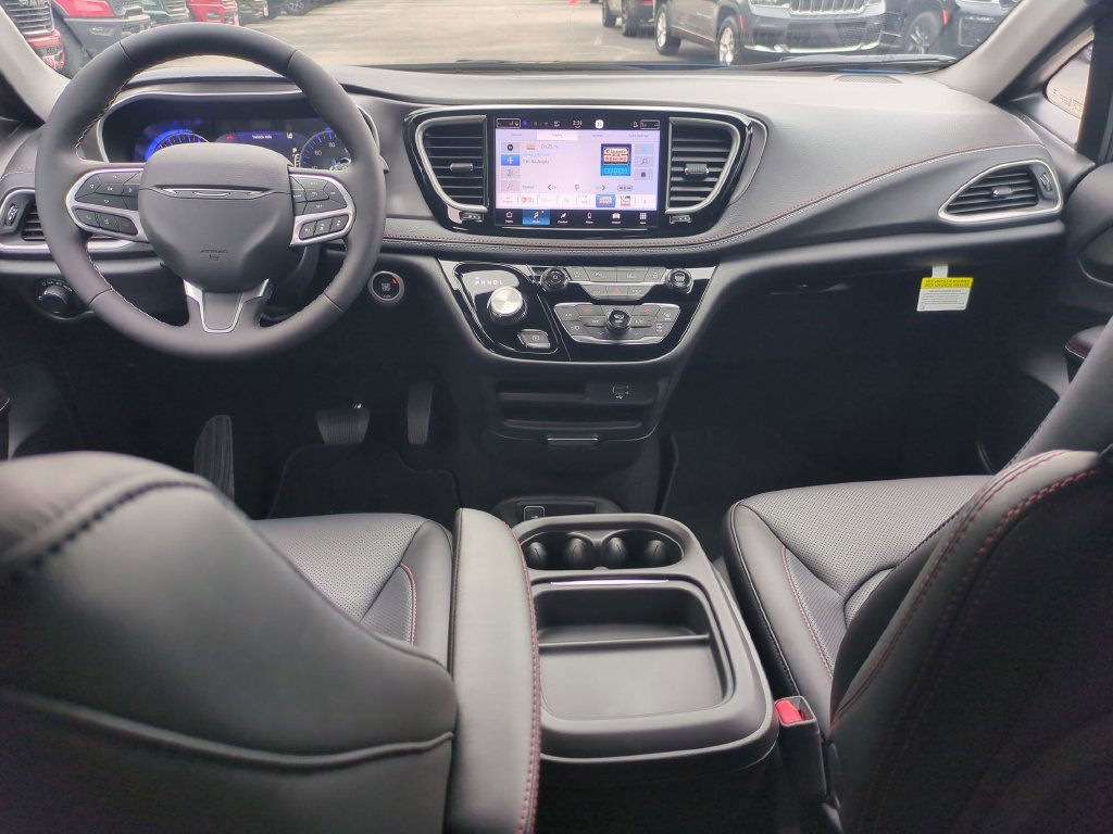 New 2027 Chrysler Pacifica Select FWD image 28