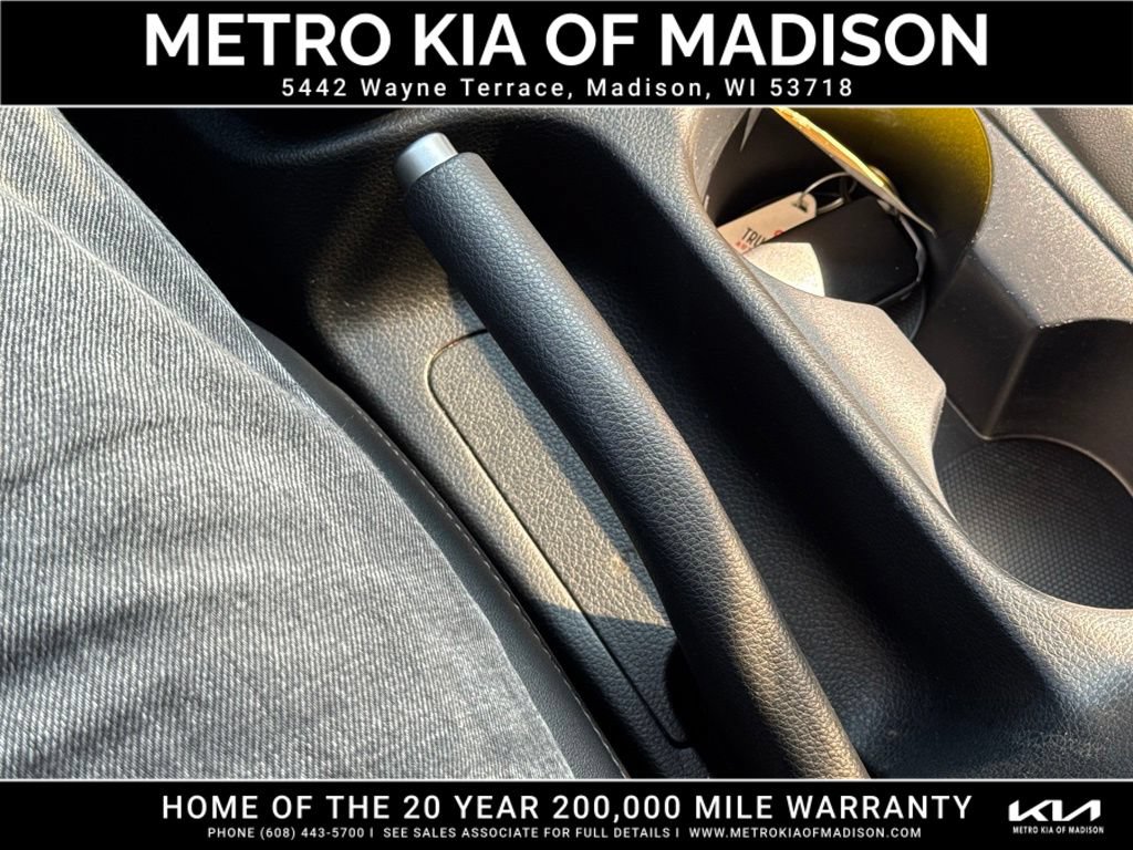 Used 2025 Kia Seltos S AWD/4WD image 28
