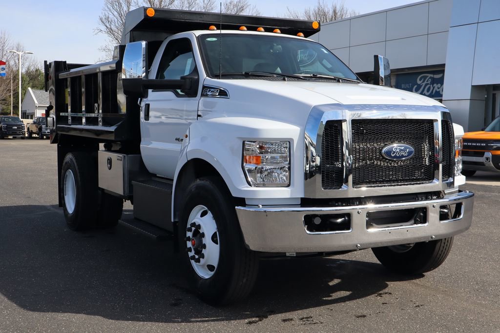 New 2026 Ford F750 2WD Regular Cab Super Duty image 2