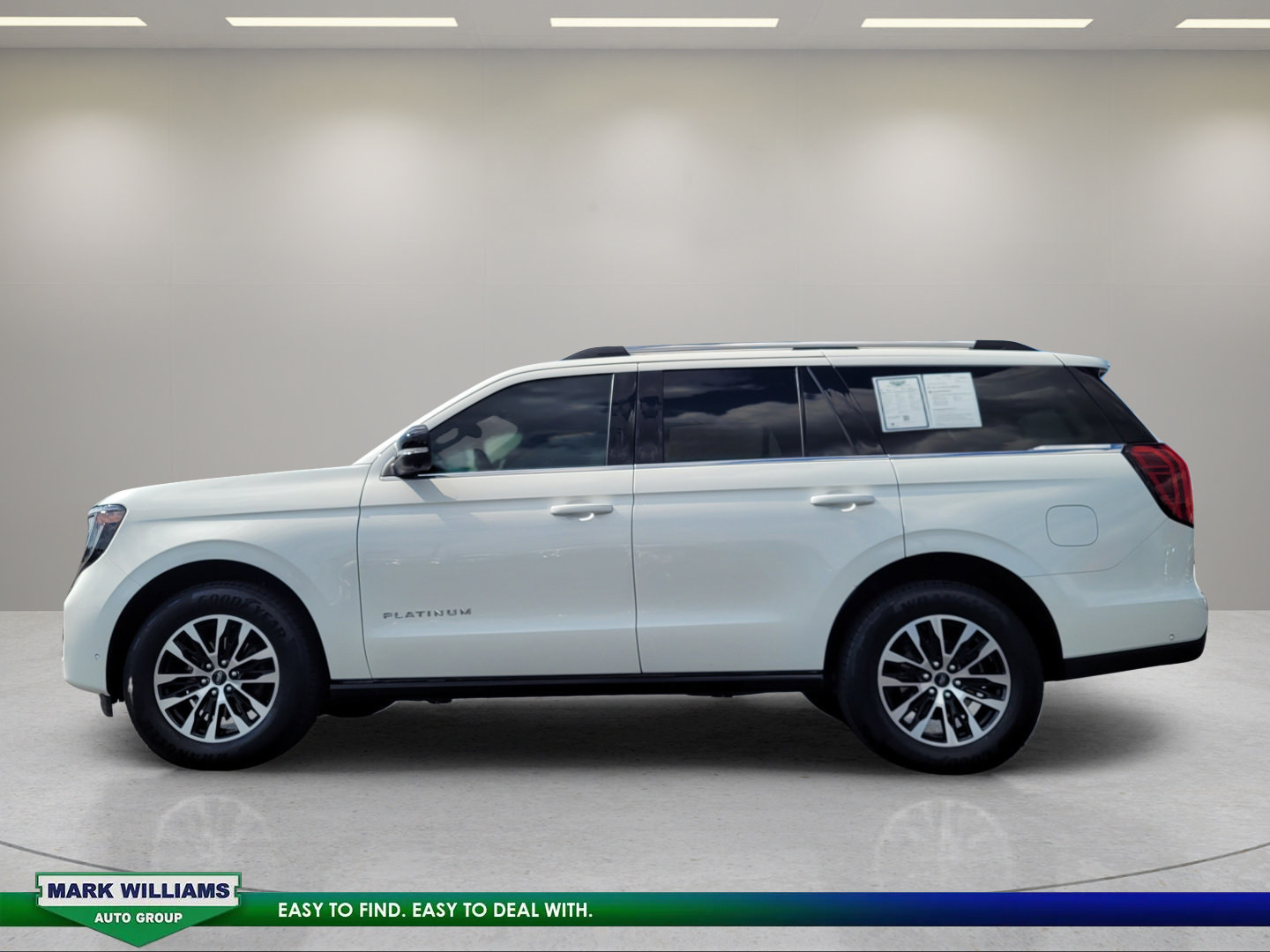 Used 2025 Ford Expedition Platinum AWD/4WD image 7