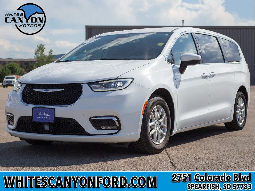Used 2023 Chrysler Pacifica Touring-L