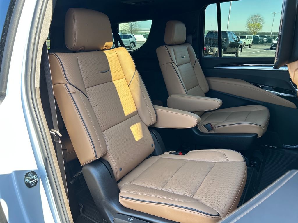New 2026 Cadillac Escalade ESV Luxury image 57