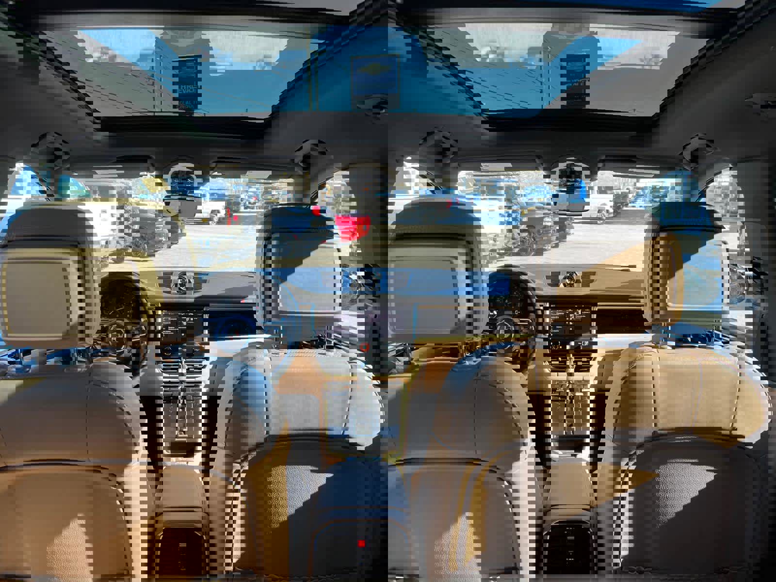 Used 2025 Porsche Macan image 40