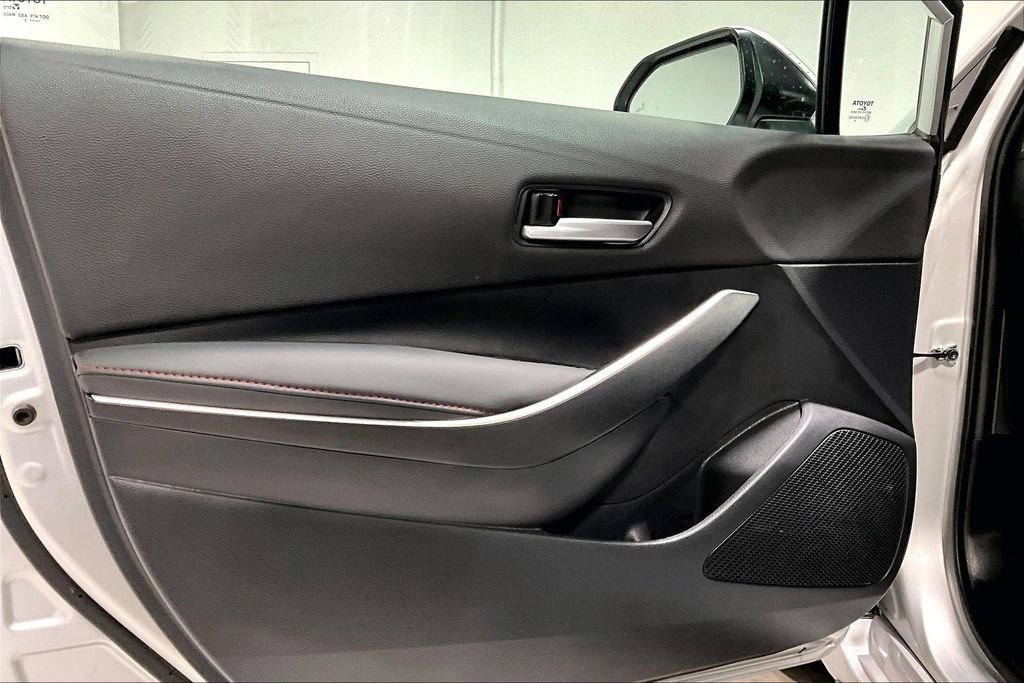 Used 2025 Toyota Corolla SE image 20