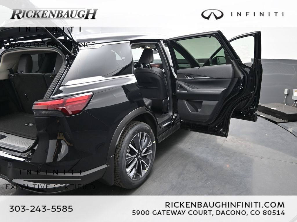 Certified 2026 INFINITI QX60 Luxe w/ Cargo Package AWD/4WD image 17