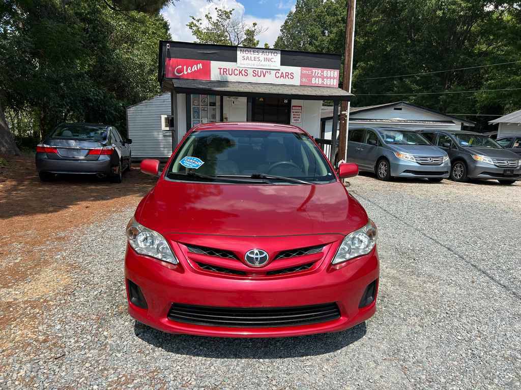 Used 2012 Toyota Corolla LE FWD image 2