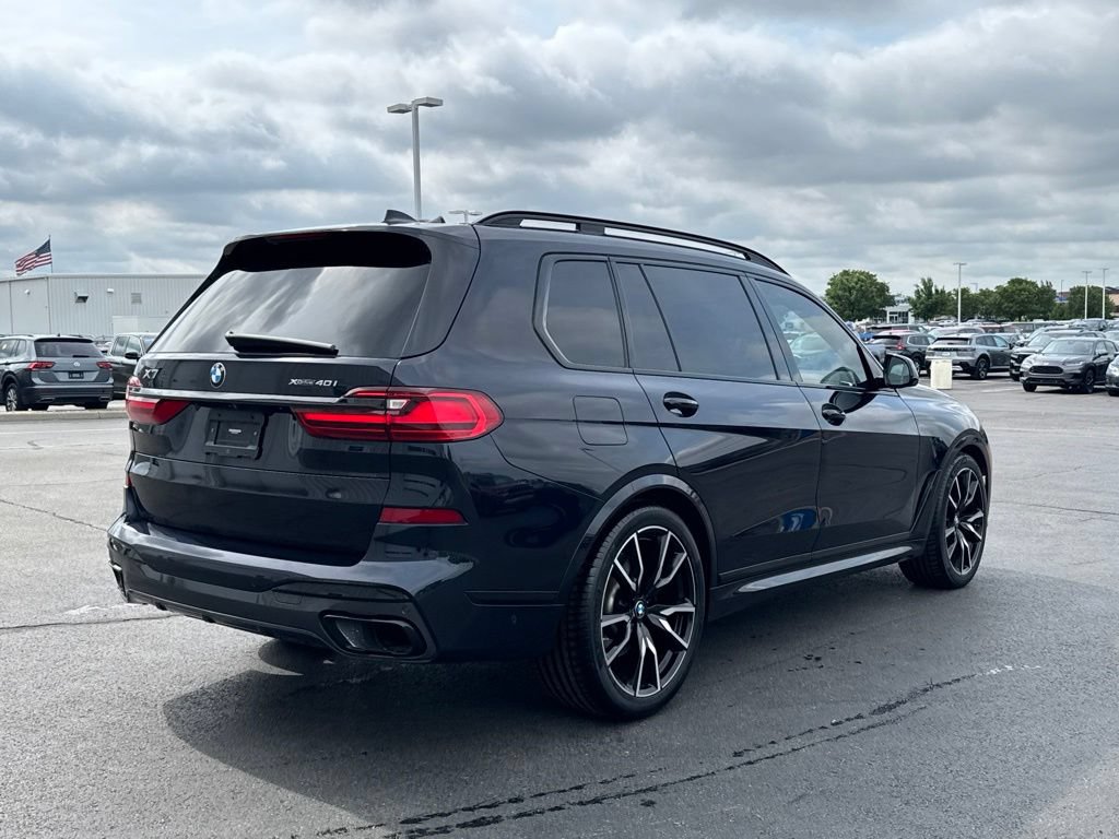 Used 2022 BMW X7 xDrive40i w/ M Sport Package AWD/4WD image 7