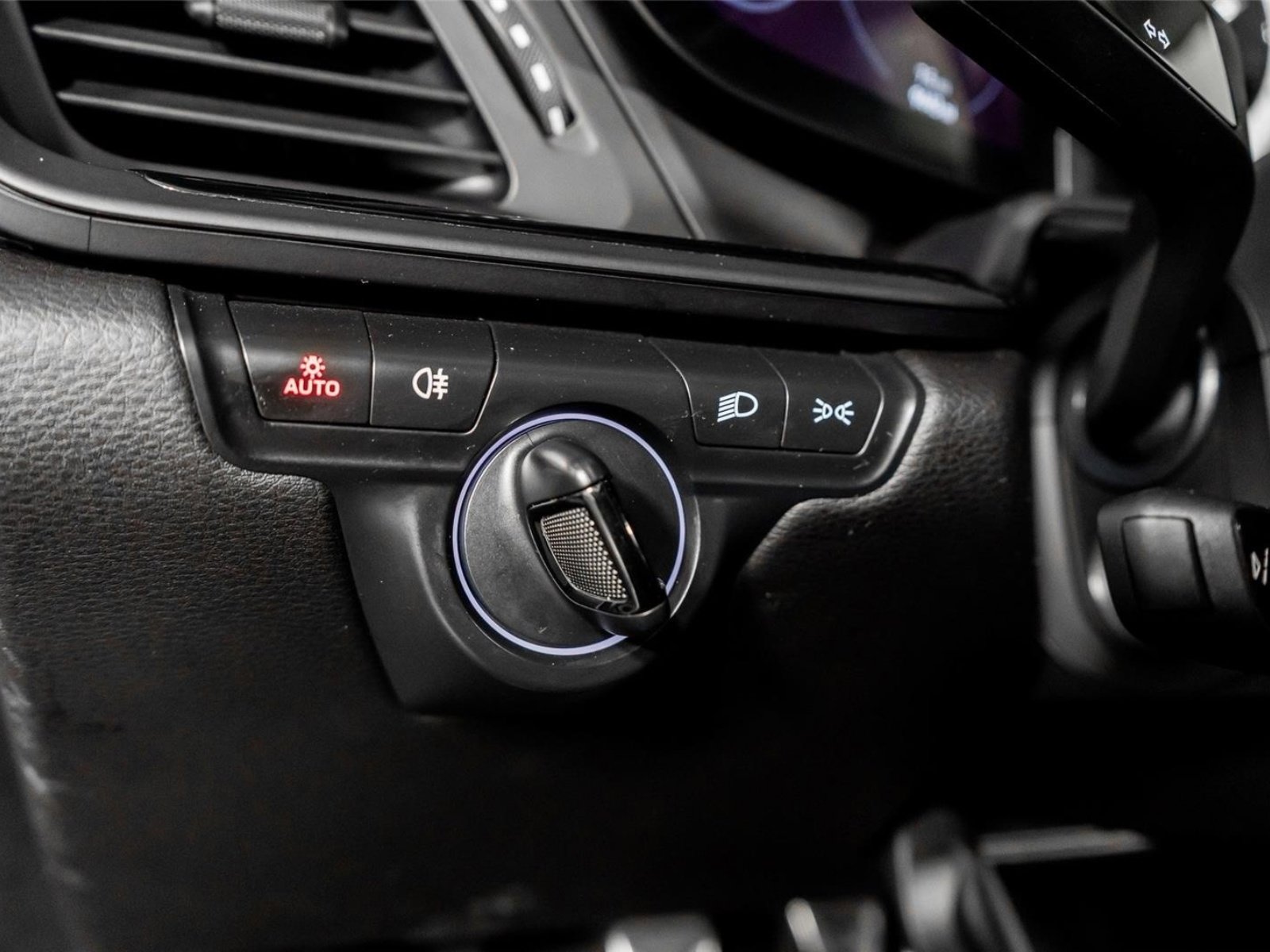 Used 2023 Porsche 911 Carrera T image 41