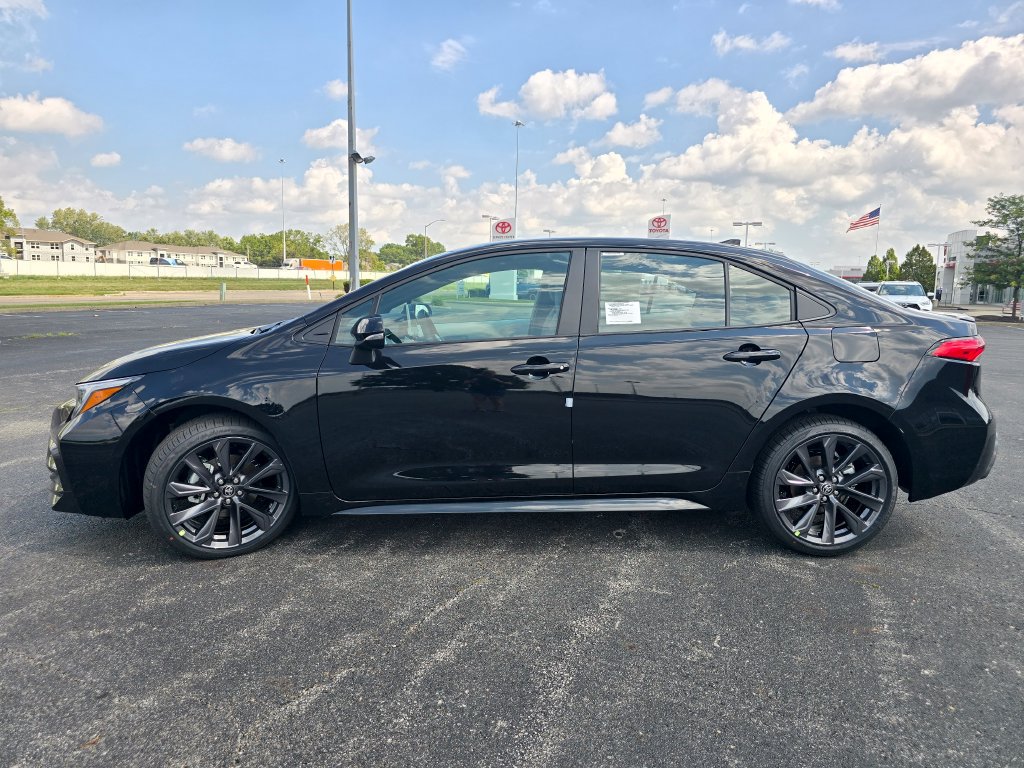 New 2026 Toyota Corolla SE w/ SE Package FWD image 13