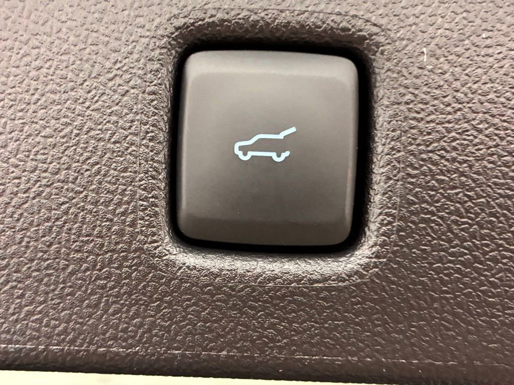 New 2026 Ford Escape SE image 12