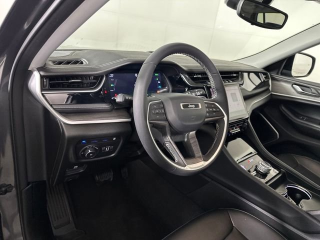 Used 2024 Jeep Grand Cherokee Limited 4xe image 13