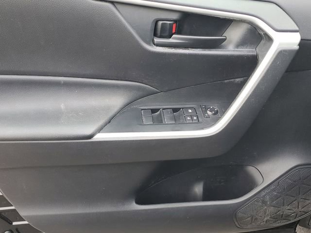 Used 2020 Toyota RAV4 LE w/ All Weather Liner Package image 15