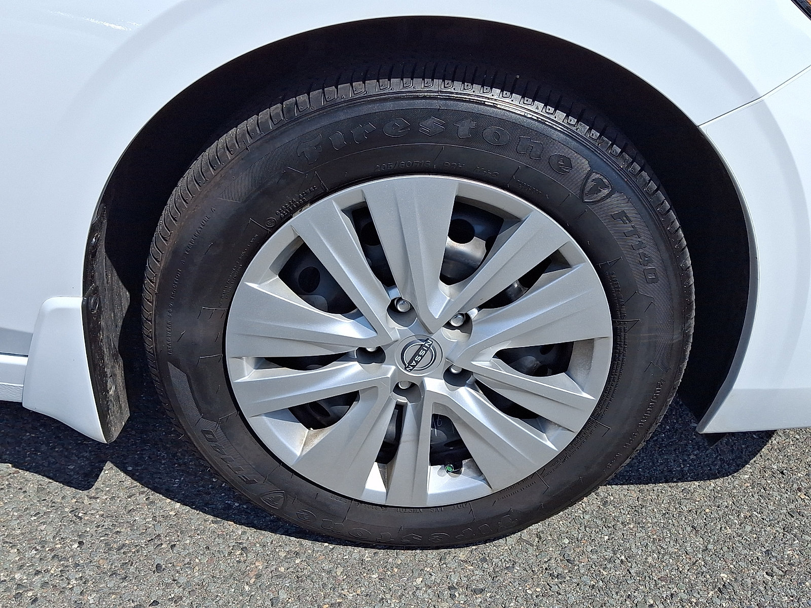 Certified 2025 Nissan Sentra S FWD image 9