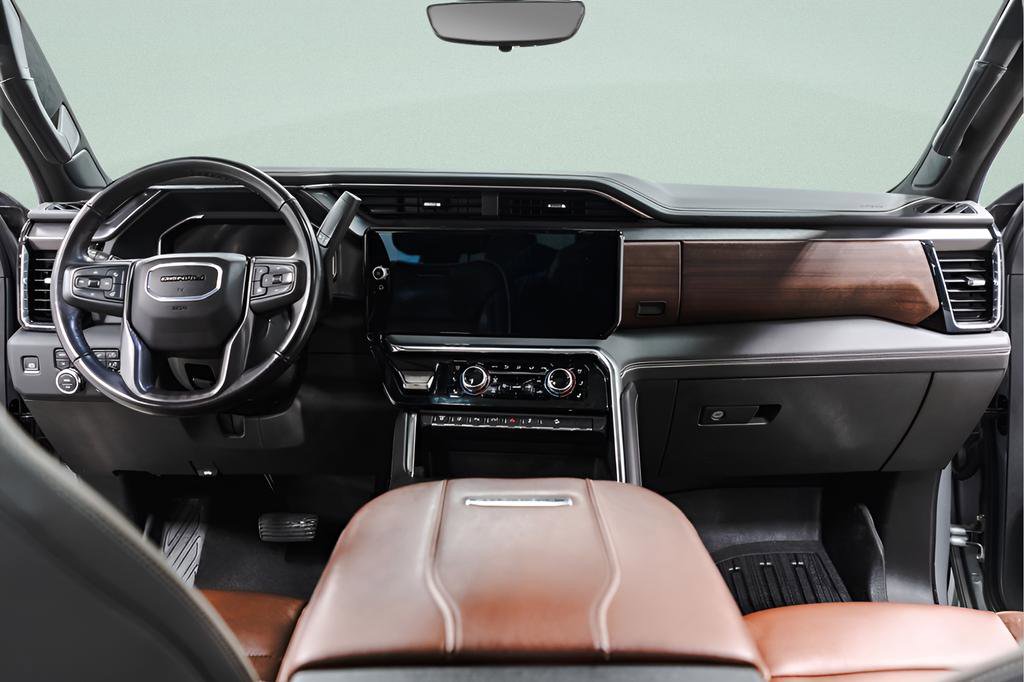 Used 2024 GMC Sierra 2500 Denali Ultimate image 10