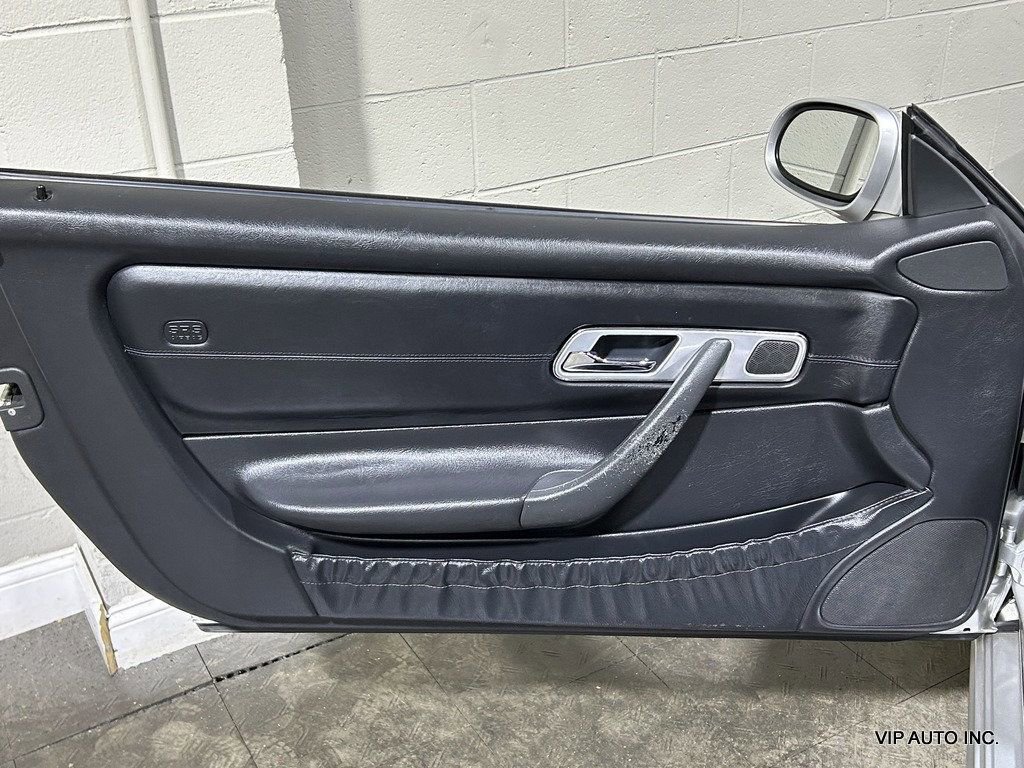Used 2004 Mercedes-Benz SLK 230 image 21