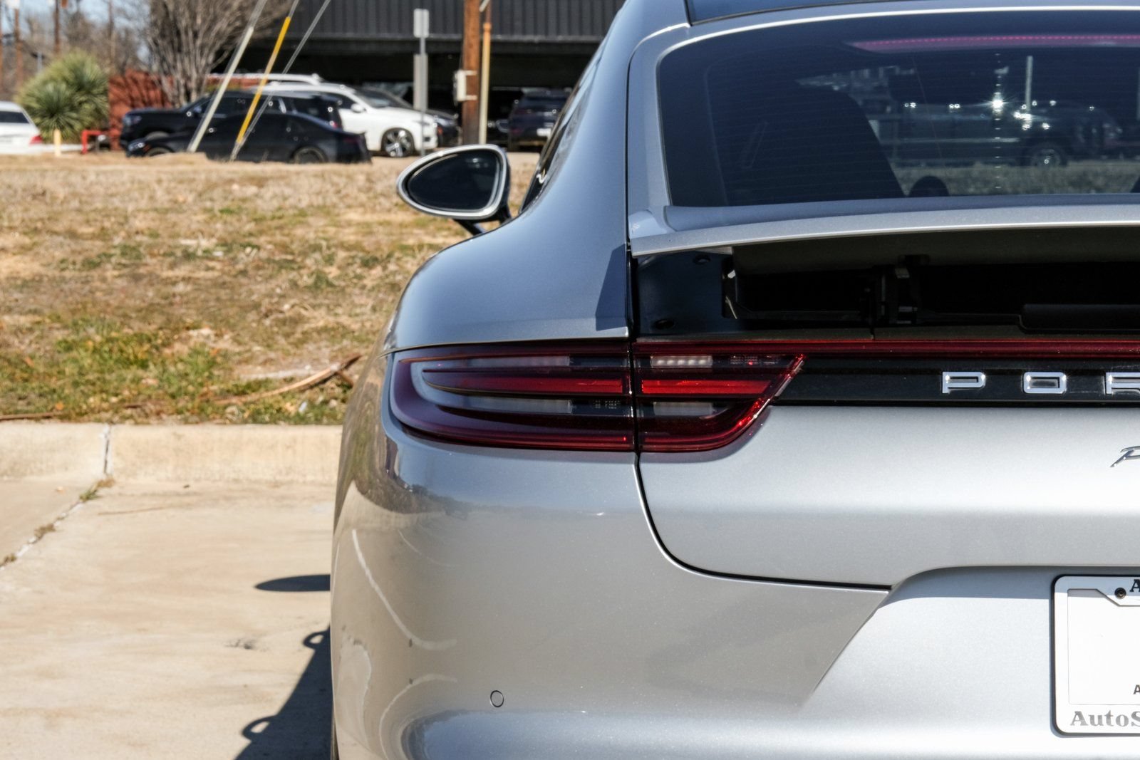 Used 2018 Porsche Panamera 4 AWD/4WD image 42