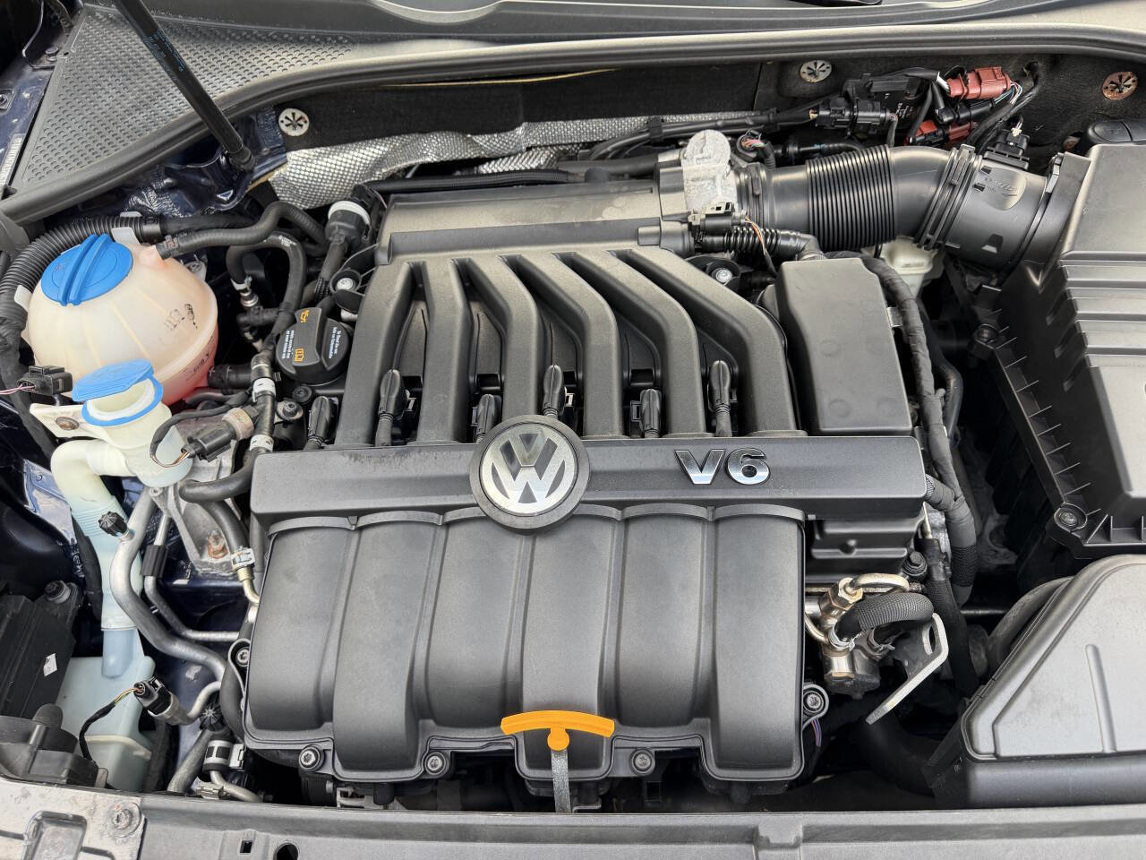 Used 2013 Volkswagen Passat 3.6 SEL Premium image 24