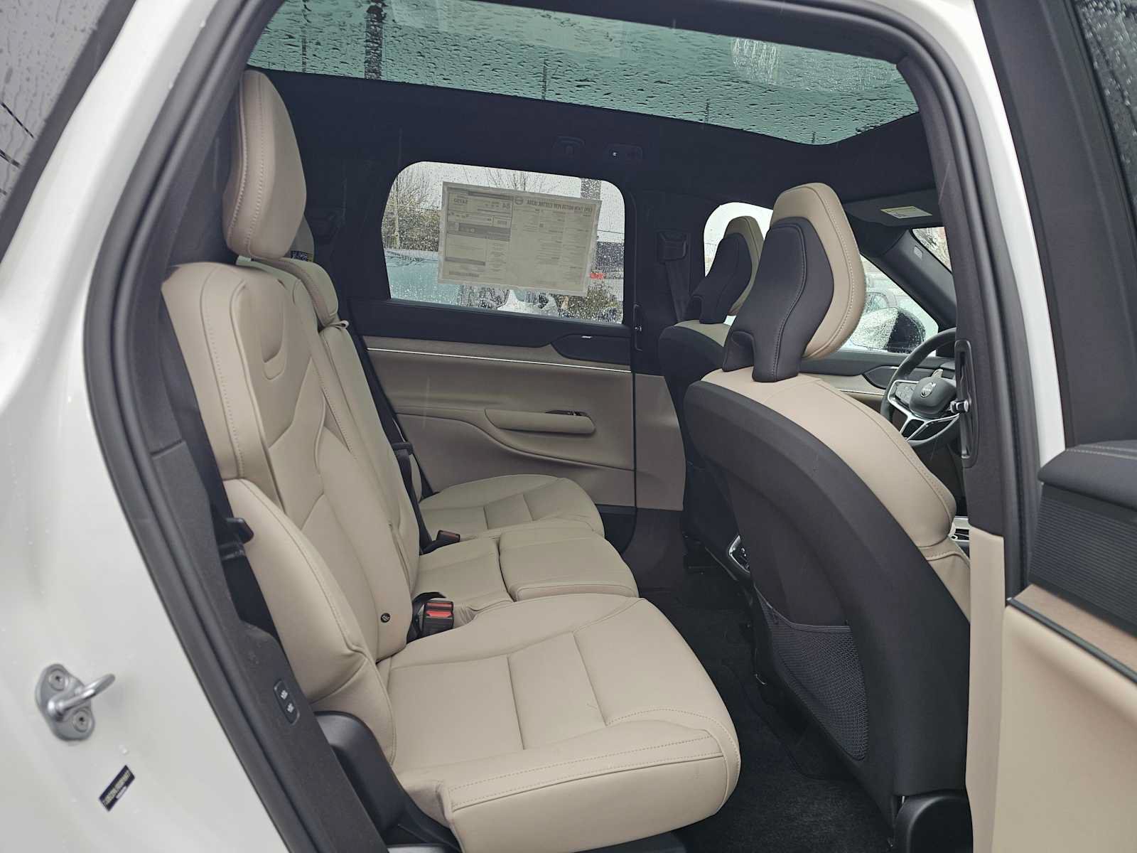 New 2025 Volvo EX90 Ultra AWD/4WD image 13