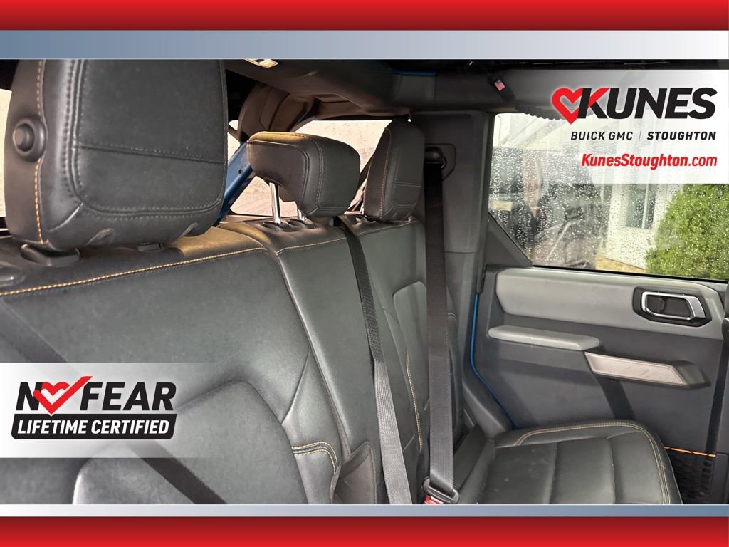 Used 2023 Ford Bronco Badlands image 42