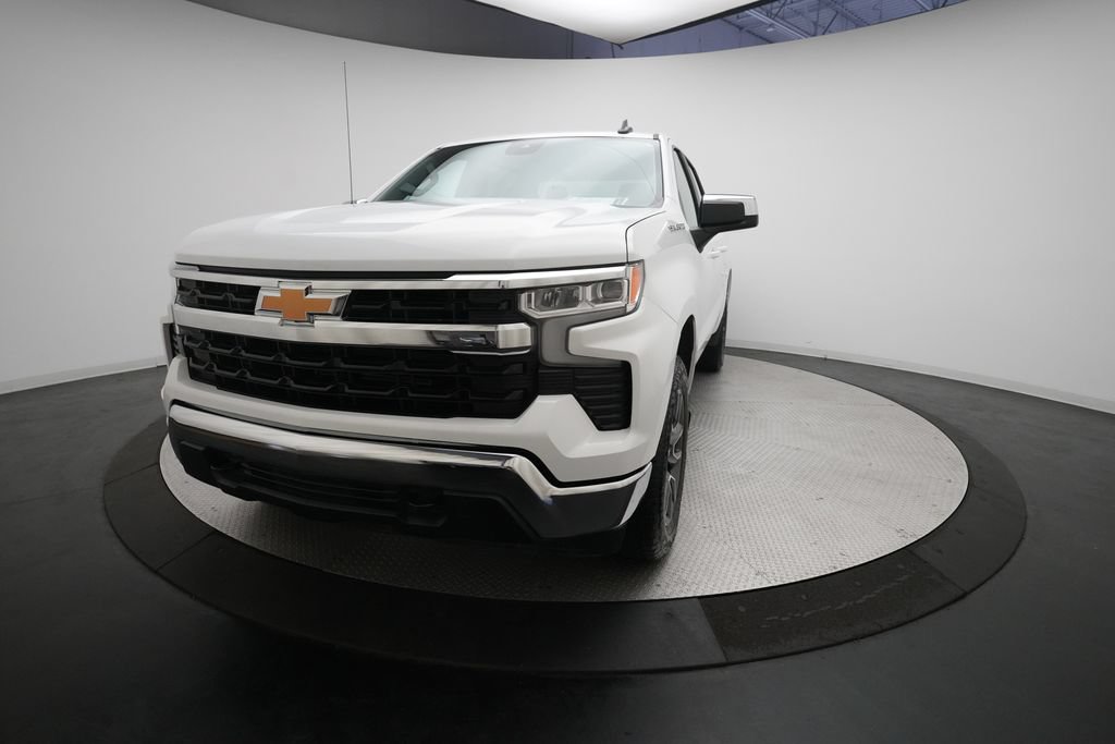 Used 2024 Chevrolet Silverado 1500 LT AWD/4WD image 26