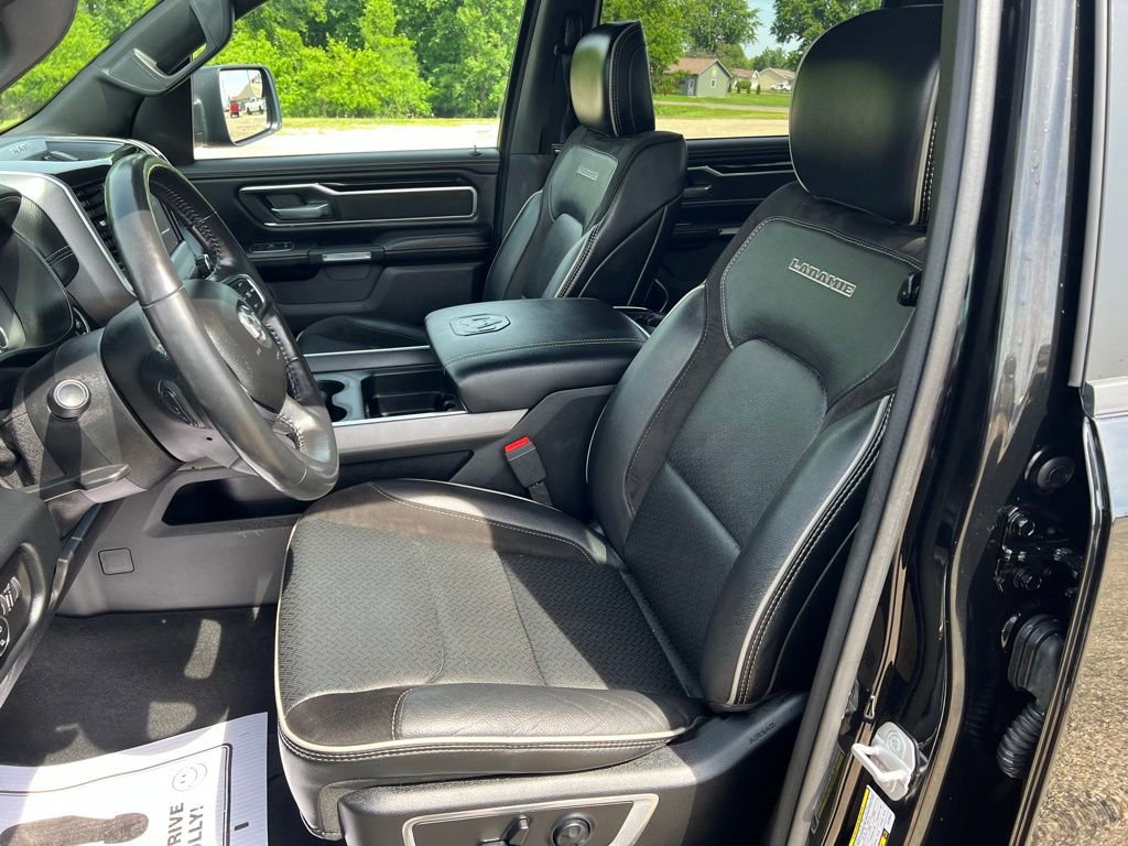 Used 2020 RAM 1500 Laramie w/ Sport Appearance Package AWD/4WD image 33