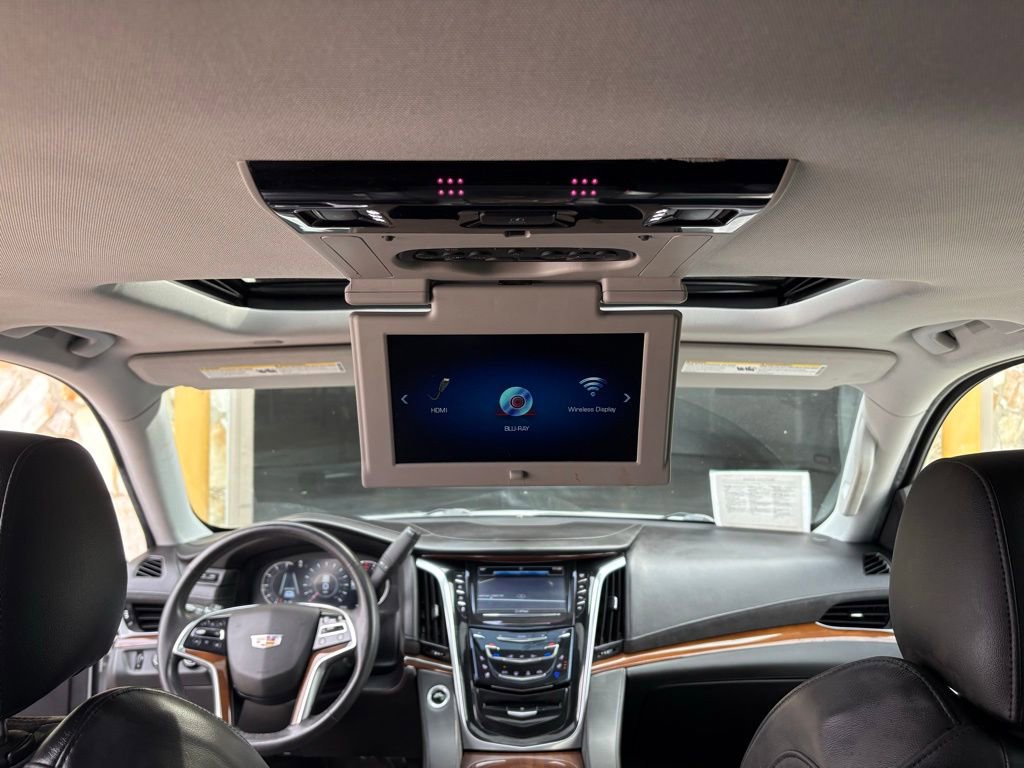 Used 2020 Cadillac Escalade Premium Luxury image 51