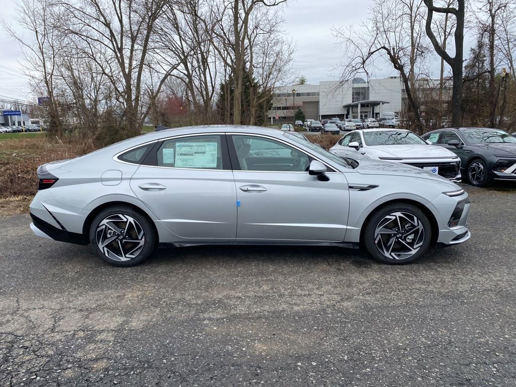 New 2026 Hyundai Sonata SEL AWD/4WD image 2