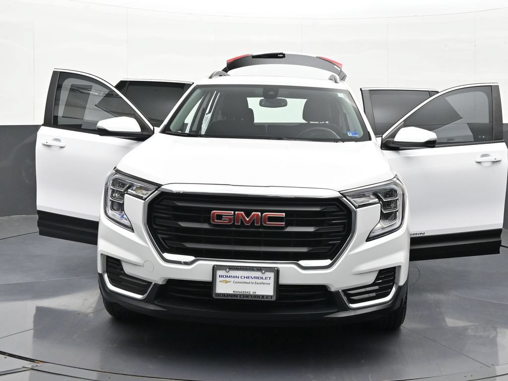 Certified 2024 GMC Terrain SLE w/ Driver Convenience Package FWD image 43