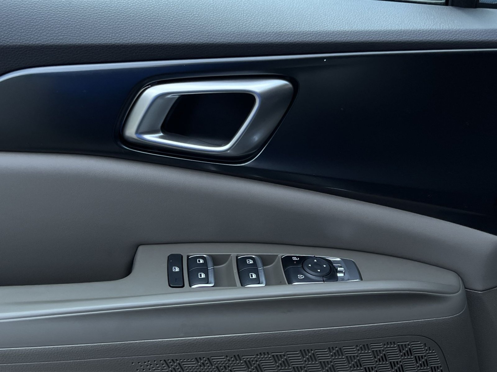 New 2027 Kia Carnival FWD image 20