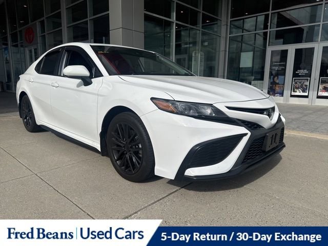 Used 2024 Toyota Camry SE w/ Cold Weather Package image 1