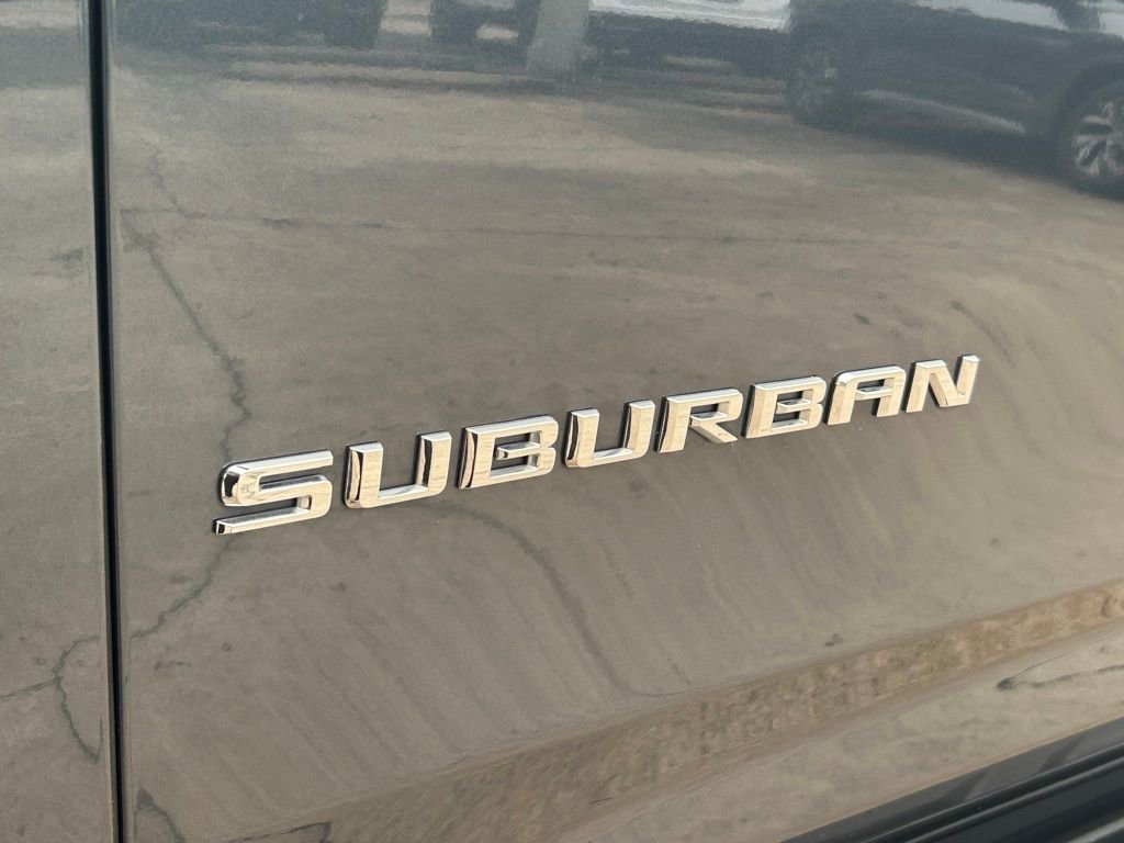 Used 2021 Chevrolet Suburban High Country RWD image 36