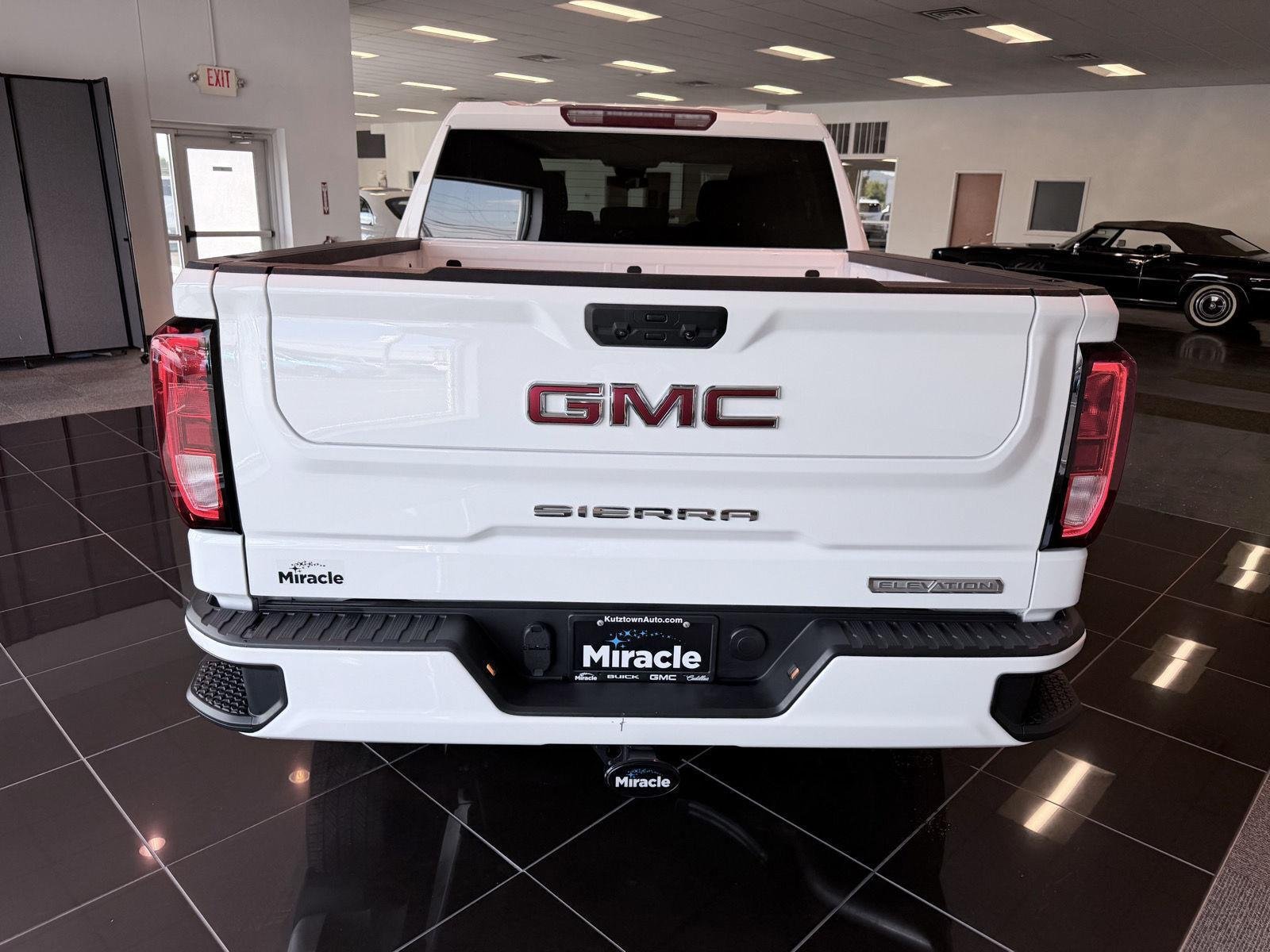 Used 2023 GMC Sierra 1500 Elevation AWD/4WD image 14