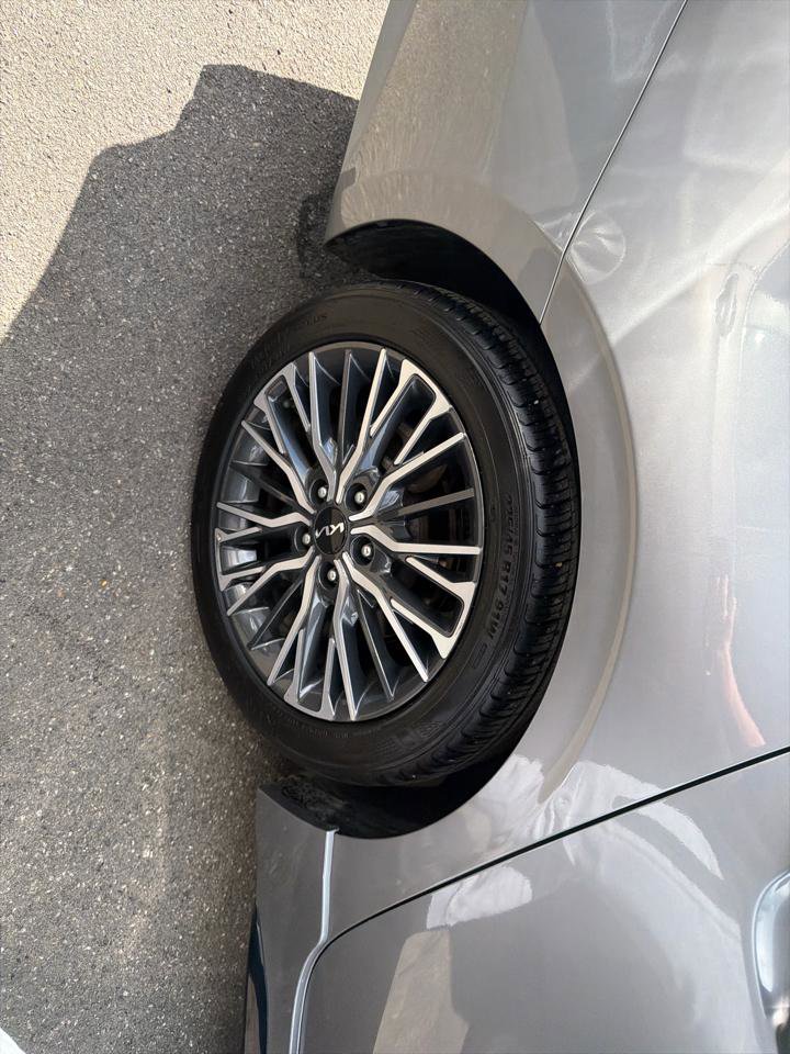 Used 2023 Kia Forte GT-Line w/ GT-Line Premium Package FWD image 5