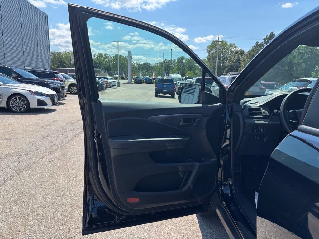 Used 2023 Honda Passport EX-L image 18