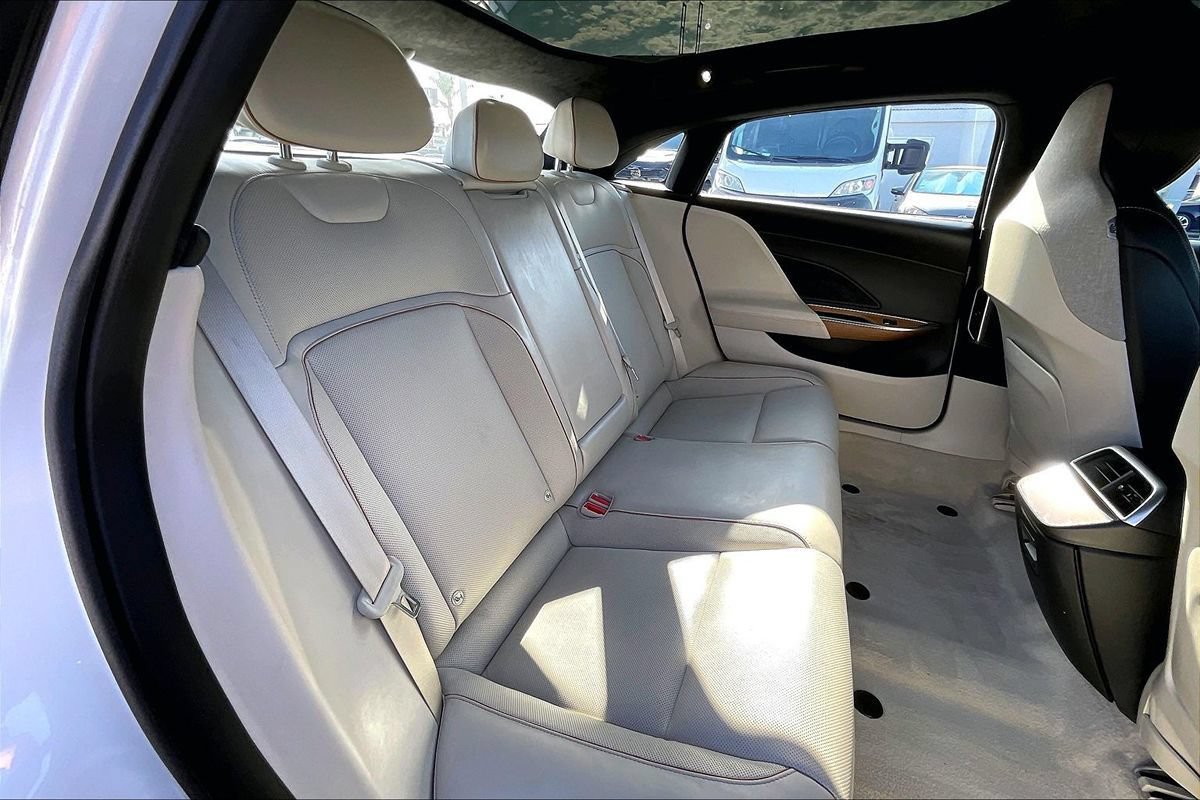 Used 2024 Lucid Air Touring AWD/4WD image 28