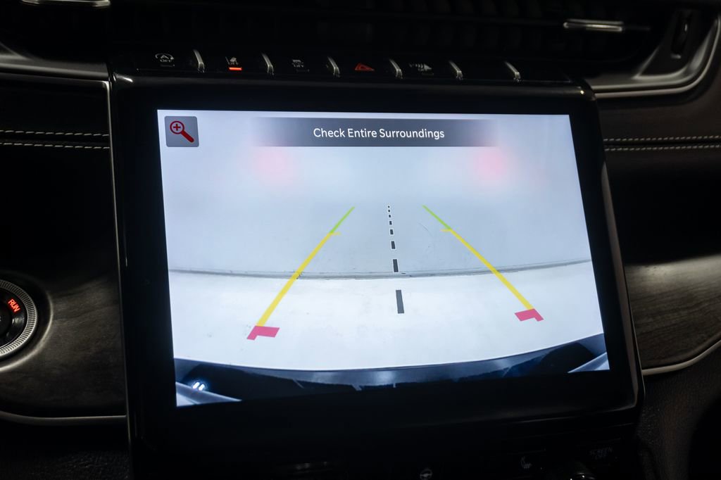 Certified 2024 Jeep Grand Cherokee L Limited w/ Black Appearance Package image 13