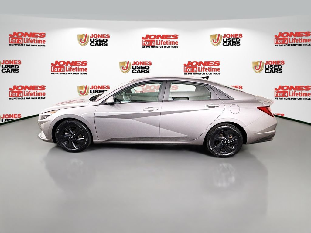 Certified 2023 Hyundai Elantra SEL w/ Cargo Package FWD image 13
