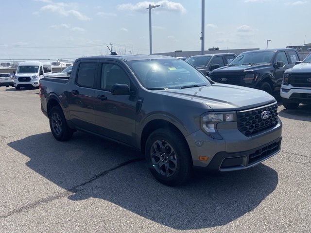 Used 2025 Ford Maverick XLT w/ Equipment Group 301A image 2