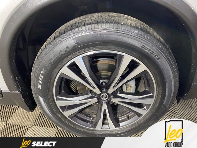 Used 2020 Nissan Rogue SV w/ Sun & Sound Touring Package AWD/4WD image 29